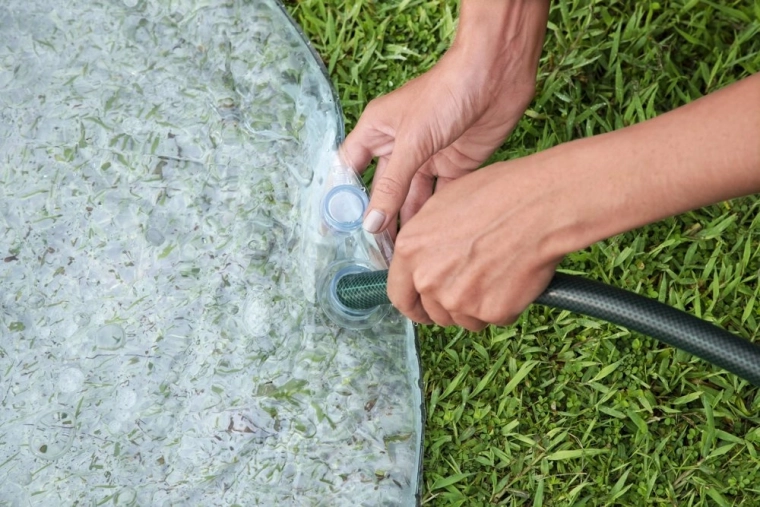 Vyberateľná vodná podložka pre chladivé hranie