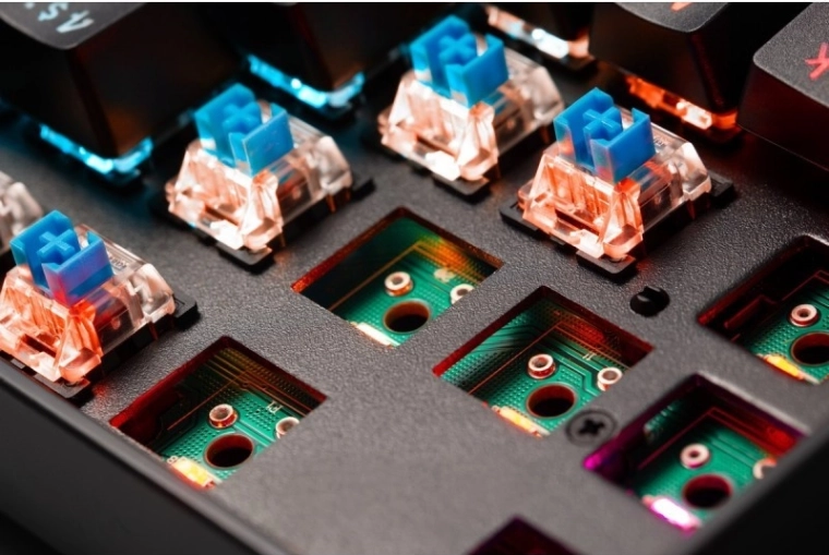 Klikbare OUTEMU Blue-schakelaars