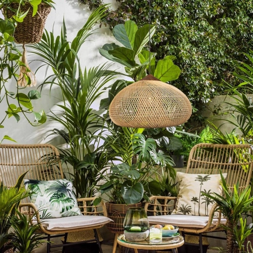 Pairs with natural and modern styles