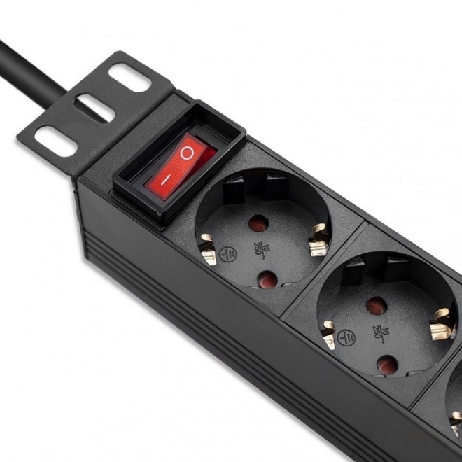 Rack mount power distribution unit