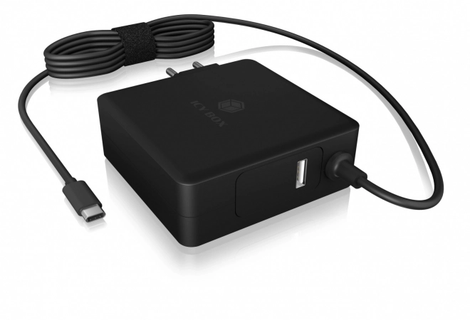 Charger with USB-C and USB-A by Icy Box