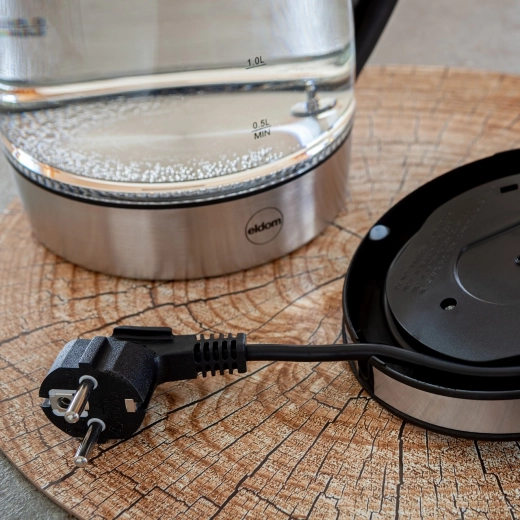 360° cordless base and easy handling