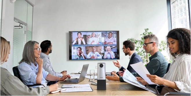 Philips Remote 4K Camera and Microphone HD Conference Solution