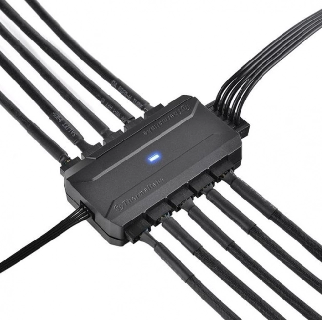 Thermaltake Commander FP fan hub PWM with 10 ports