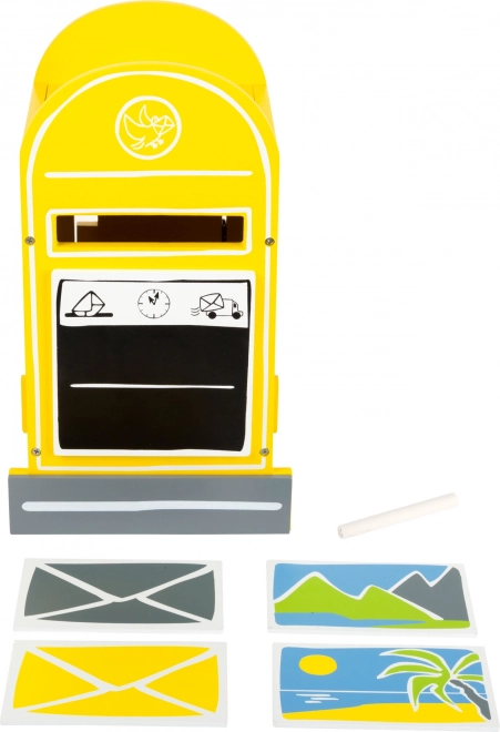 Cassetta postale in legno con lettere