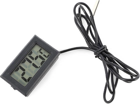 Jasný LCD displej s velkými číslicemi