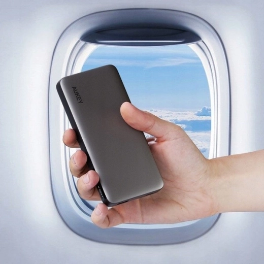 Compact, travel‑friendly design