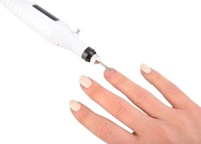 Ergonomická, lehká rukojeť