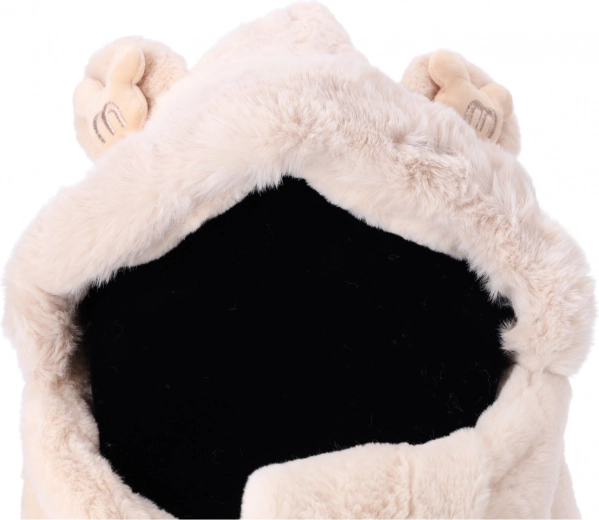 Prisrčen kapucni dizajn z ušeski