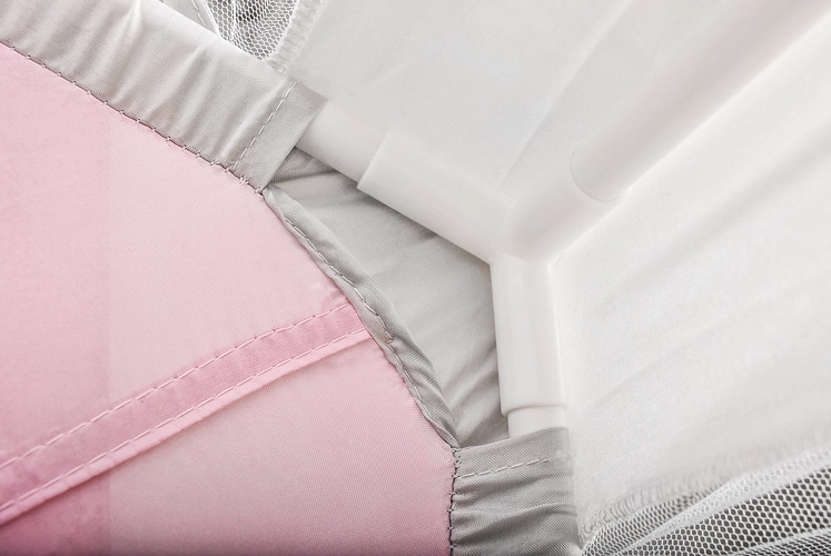 Stabilná a ľahká konštrukcia na zacvaknutie