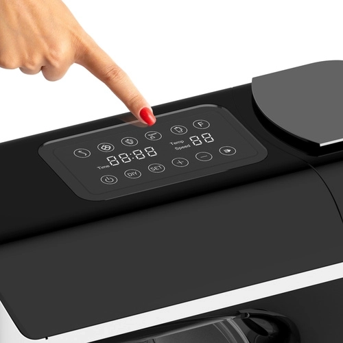 Vgrajena tehtnica, časovnik in 11 hitrosti