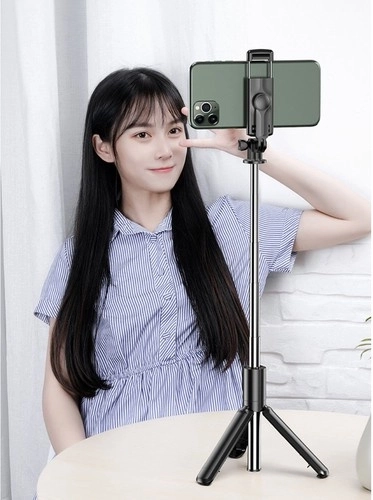 2v1: selfie tyč i stabilní tripod