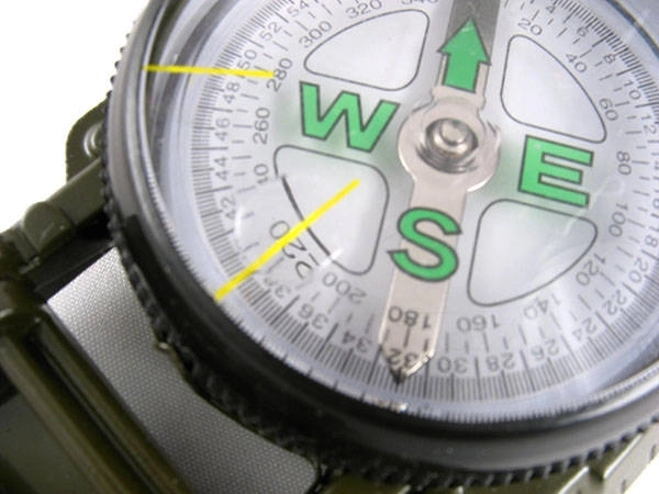Professional Metal Compass with Rotating Bezel