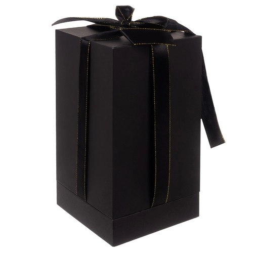Luxurious gift packaging