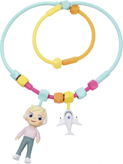 Wearable fun: jewelry and accessories