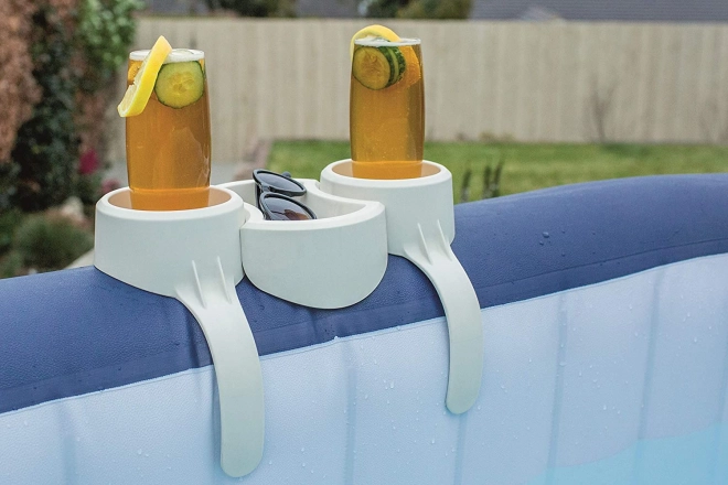 Double beverage holder on a tray