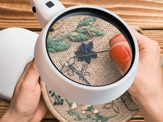 LED Cosmetic Magnifying Lamp