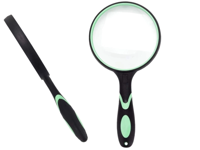 Classic magnifying glass with 50mm lens