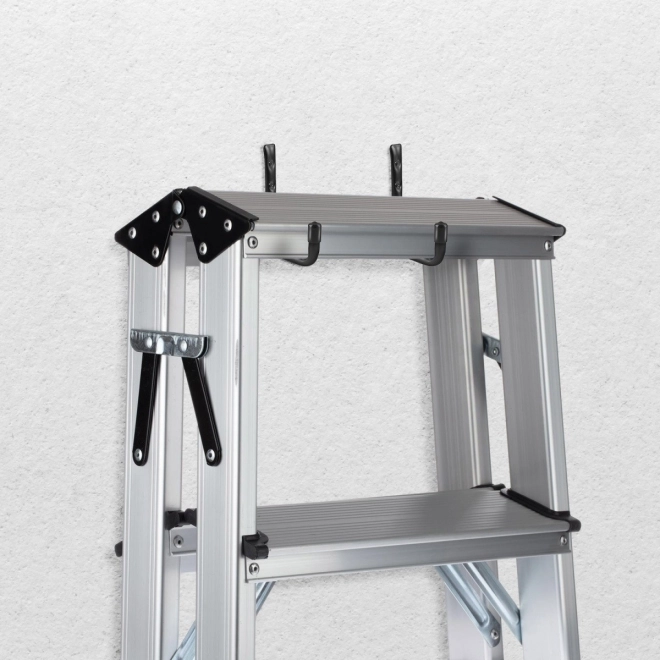 Wall Mount for Tires and Bikes Maclean