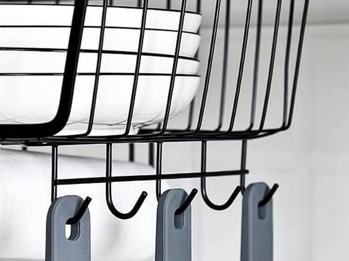 Sturdy metal construction in elegant black