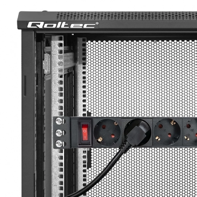 Rack mount power distribution unit