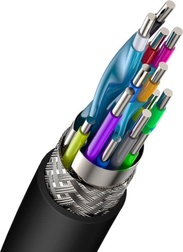 Pozlačeni konektorji in vzdržljiva konstrukcija