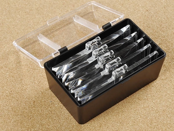 Lente d'ingrandimento da testa con luce LED