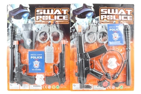 Ensemble de policier avec matraque et accessoires