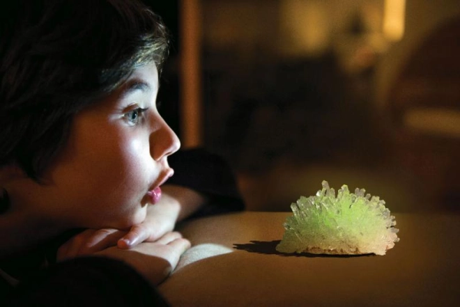 Cristalli luminosi come decorazione originale