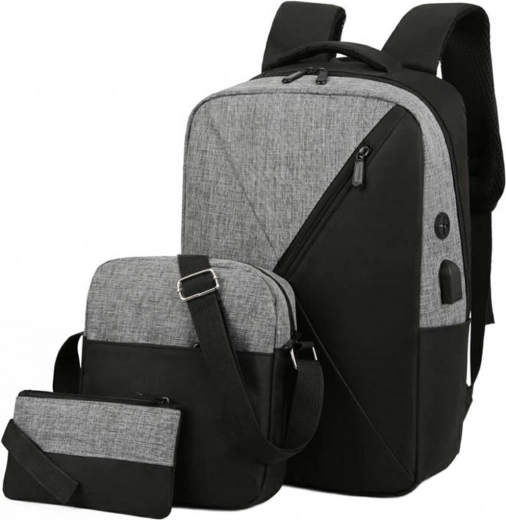 Spacious main pocket