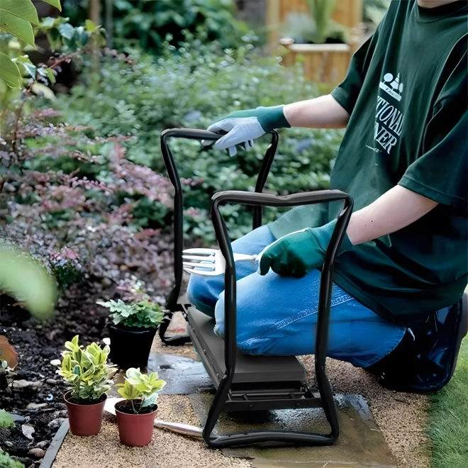 Folding Garden Stool 2-in-1