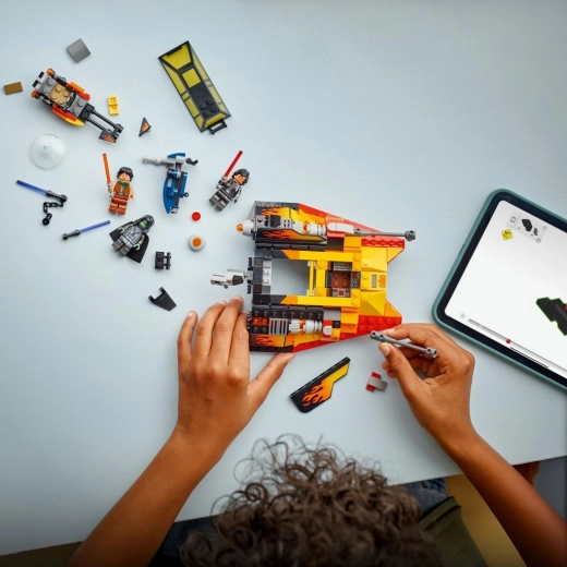Smart building with LEGO Builder