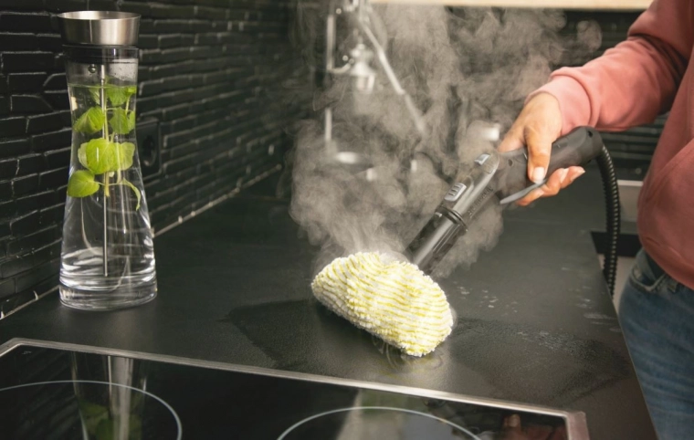 Pulizia profonda di bagno e cucina