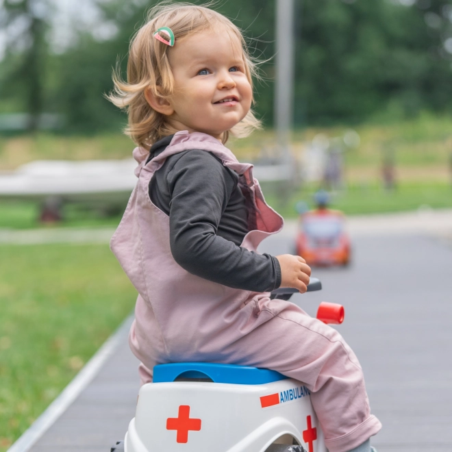 Ambulanza cavalcabile con sedile apribile e clacson