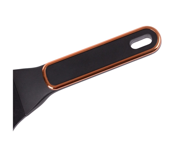 Ergonomic handle for a secure grip