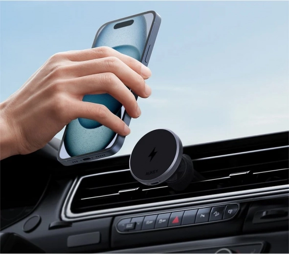 Strong magnetic hold and fast 15W Qi2 charging