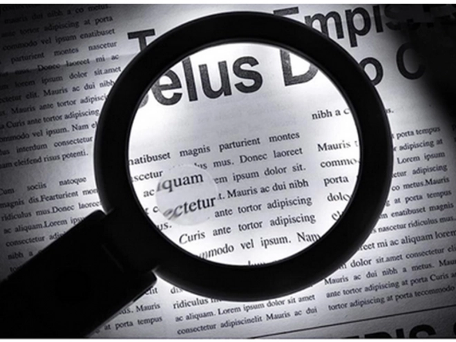 Desktop magnifying glass for jewelers with LED lighting and USB power