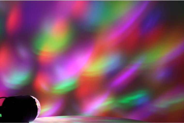 Večbarvna LED svetloba