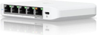 Five 2.5G ports for blazing-fast transfers