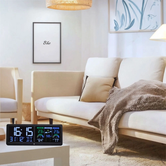 Wireless weather station with backlight and outdoor sensor