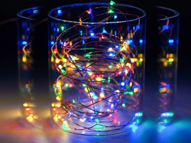 Mehrfarbige LED-Lichterketten auf Draht, 10 m, mit Batterien