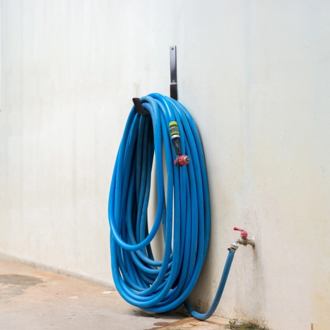 Steel tire rack