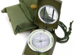 Prizmatični vojni kompas s metalnim kućištem